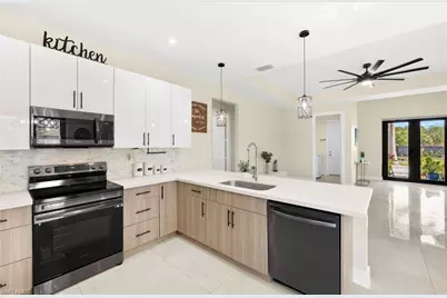 2552 70th Ave NE, Naples, FL 34120 - Photo 9