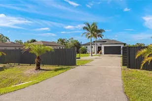 2552 70th Ave NE, Naples, FL 34120 - Photo 3