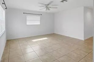 646 99th Ave N, Naples, FL 34108 - Photo 3