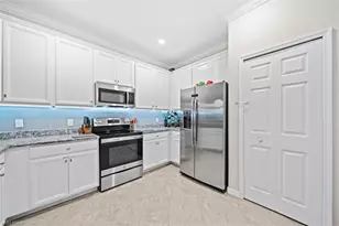 2036 Wellington St, Naples, FL 34120 - Photo 9