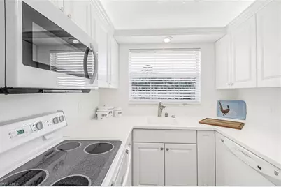 3000 Gulf Shore Blvd N #213, Naples, FL 34103 - Photo 11