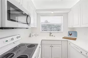 3000 Gulf Shore Blvd N, Naples, FL 34103 - Photo 11