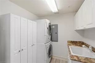 60 Seagate Dr, Naples, FL 34103 - Photo 15