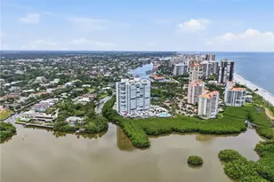 60 Seagate Dr, Naples, FL 34103 - Photo 23