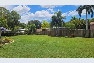 861 103rd Ave N, Naples, FL 34108 - Photo 7
