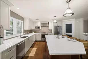 2499 10th St N, Naples, FL 34103 - Photo 5