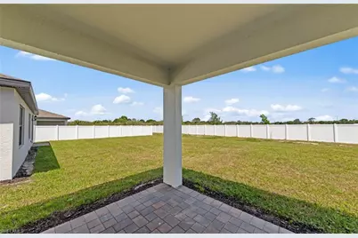 1005 Caloosa Breeze Dr, Labelle, FL 33935 - Photo 9