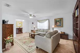 9814 Country Oaks Dr, Fort Myers, FL 33967 - Photo 9