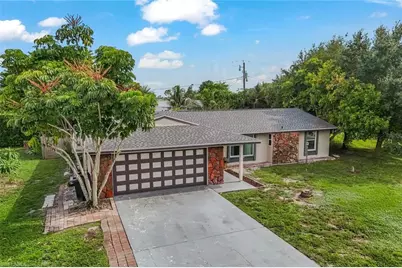 8110 Valencia Rd, Fort Myers, FL 33967 - Photo 19