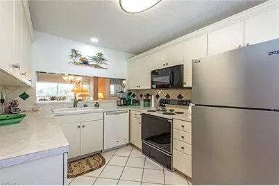 10684 Gulf Shore Dr #B-305, Naples, FL 34108 - Photo 5