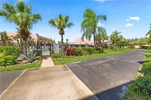 200 Forest Lakes Blvd, Naples, FL 34105 - Photo 23