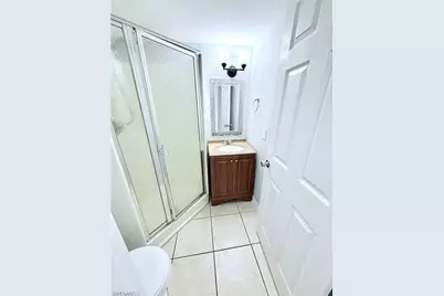 1420 Green Valley Cir #802, Naples, FL 34104 - Photo 5