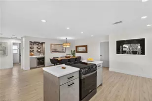 2341 Mayfield Ct, Naples, FL 34105 - Photo 11