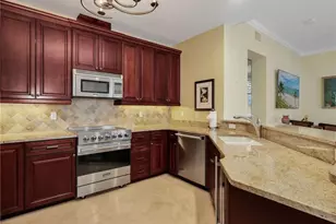 625 6th Ave S, Naples, FL 34102 - Photo 5