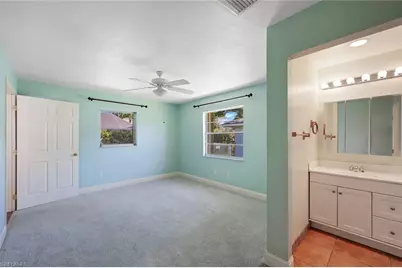2530 10th St N, Naples, FL 34103 - Photo 9