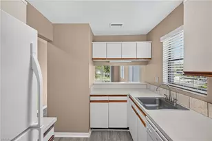 5365 Treetops Dr, Naples, FL 34113 - Photo 9