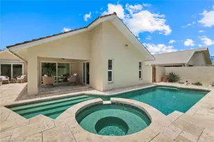 11054 Linnet Ln, Naples, FL 34119 - Photo 7