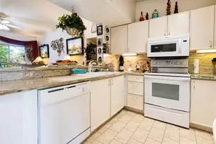 8294 Key Royal Cir, Naples, FL 34119 - Photo 5