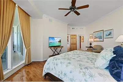 60 Seagate Dr #105, Naples, FL 34103 - Photo 13