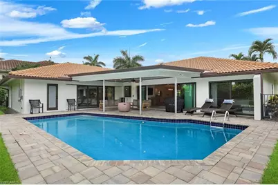 517 Parkwood Ln, Naples, FL 34103 - Photo 19