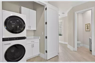 6461 Livingston Woods Ln, Naples, FL 34109 - Photo 29