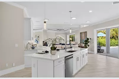 6461 Livingston Woods Ln, Naples, FL 34109 - Photo 11