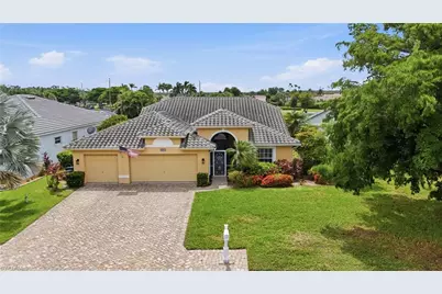 12846 Dresden Ct, Fort Myers, FL 33912 - Photo 3