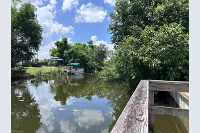 111 SE 4th Pl, Cape Coral, FL 33990 - Photo 35