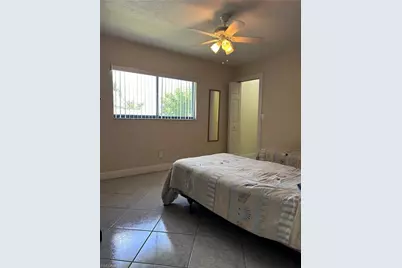 111 SE 4th Pl, Cape Coral, FL 33990 - Photo 17