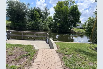 111 SE 4th Pl, Cape Coral, FL 33990 - Photo 33