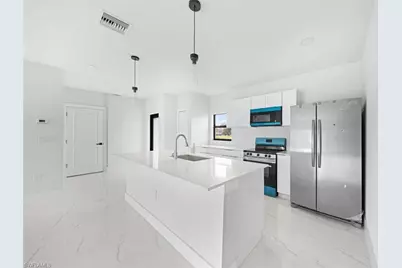 2814 12th St SW, Lehigh Acres, FL 33976 - Photo 15