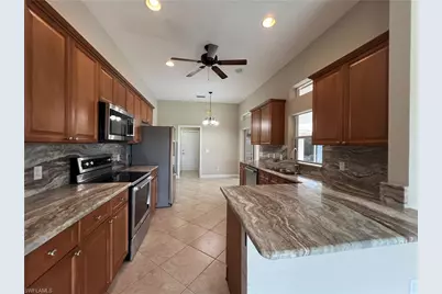 932 SW 4th Ave, Cape Coral, FL 33991 - Photo 9