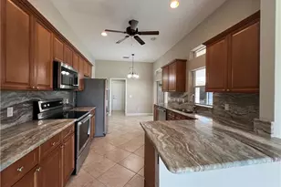 932 SW 4th Ave, Cape Coral, FL 33991 - Photo 9