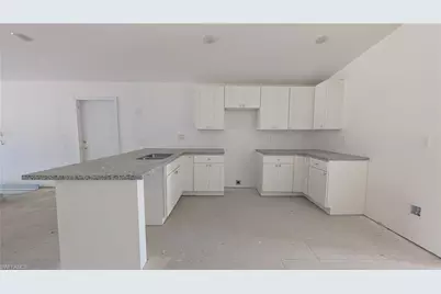 2915 2nd St SW, Lehigh Acres, FL 33976 - Photo 15