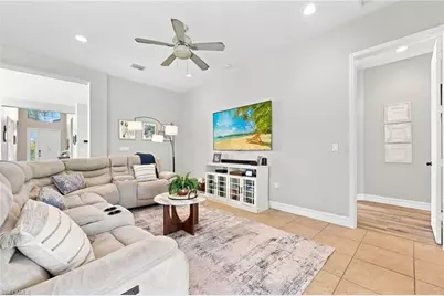 3846 Pleasant Springs Dr, Naples, FL 34119 - Photo 9
