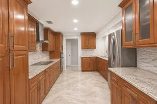 565 6th St SE, Naples, FL 34117 - Photo 7