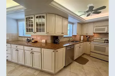 10701 Gulf Shore Dr #401, Naples, FL 34108 - Photo 13