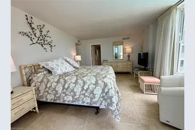 10701 Gulf Shore Dr #401, Naples, FL 34108 - Photo 17
