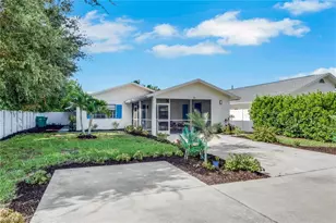 862 95th Ave N, Naples, FL 34108 - Photo 3