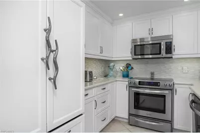 4005 Gulf Shore Blvd N #603, Naples, FL 34103 - Photo 13