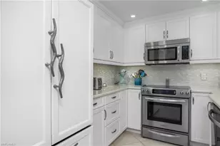 4005 Gulf Shore Blvd N, Naples, FL 34103 - Photo 13
