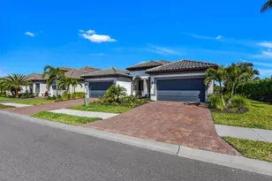 11694 Canal Grande Dr, Fort Myers, FL 33913 - Photo 3