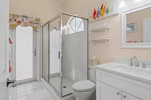 6670 Huntley Ln N, Naples, FL 34104 - Photo 21