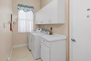 6670 Huntley Ln N, Naples, FL 34104 - Photo 31