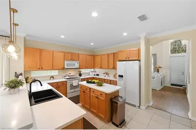 1892 Par Dr, Naples, FL 34120 - Photo 9