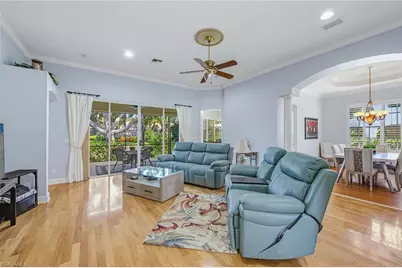 2325 Island Cove Cir, Naples, FL 34109 - Photo 7