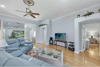2325 Island Cove Cir, Naples, FL 34109 - Photo 9
