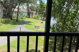 576 Retreat Dr, Naples, FL 34110 - Photo 43