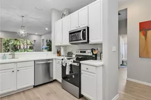 3625 Periwinkle Way, Naples, FL 34114 - Photo 11