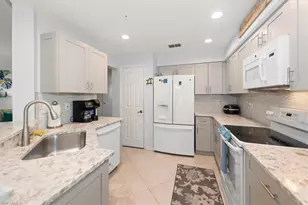 25204 Pelican Creek Cir, Bonita Springs, FL 34134 - Photo 13